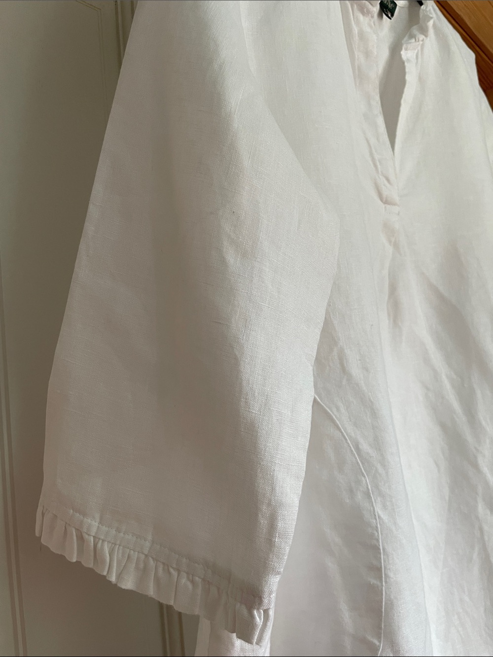For Cynthia White Linen Ruffle V-Neck Tunic with Patch Pockets Size Medium - Picture 5 of 11